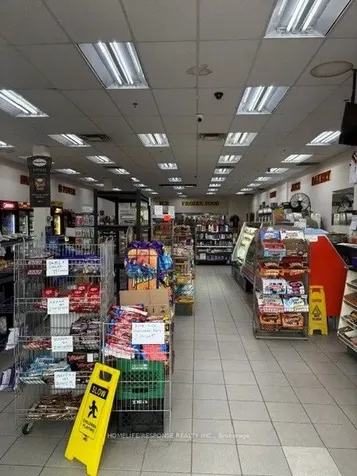 210 Mohawk Road E Hamilton ON L9A 2H6