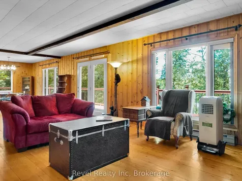 1022 Bird Lake Crescent Bracebridge ON P1L 1X1