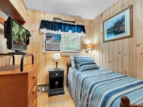 1022 Bird Lake Crescent Bracebridge ON P1L 1X1
