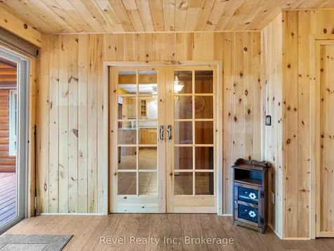 1022 Bird Lake Crescent Bracebridge ON P1L 1X1