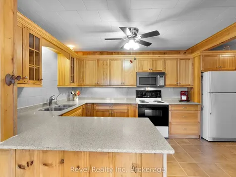 1022 Bird Lake Crescent Bracebridge ON P1L 1X1