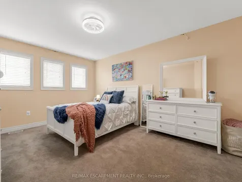 4957 Gilmore Street Lincoln ON L3J 0G9
