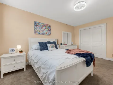 4957 Gilmore Street Lincoln ON L3J 0G9