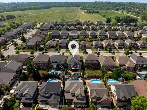 4957 Gilmore Street Lincoln ON L3J 0G9