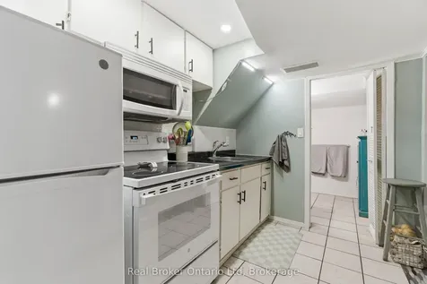 6 Eleanor Court Guelph ON N1E 1S7