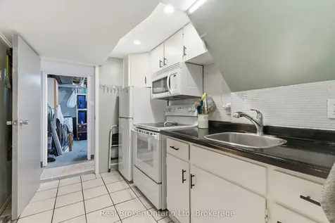 6 Eleanor Court Guelph ON N1E 1S7