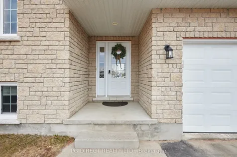 16 Mallard Street Laurentian Valley ON K8A 8N9