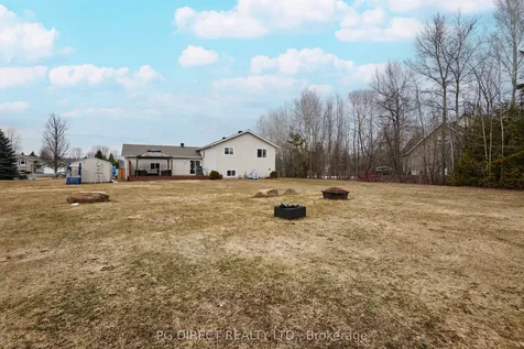 16 Mallard Street Laurentian Valley ON K8A 8N9