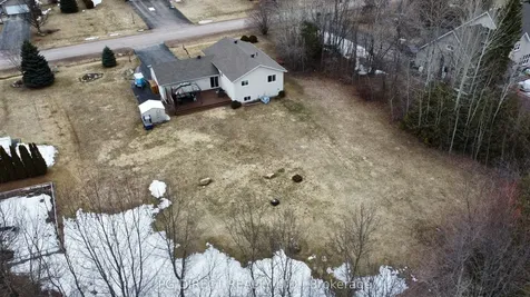 16 Mallard Street Laurentian Valley ON K8A 8N9