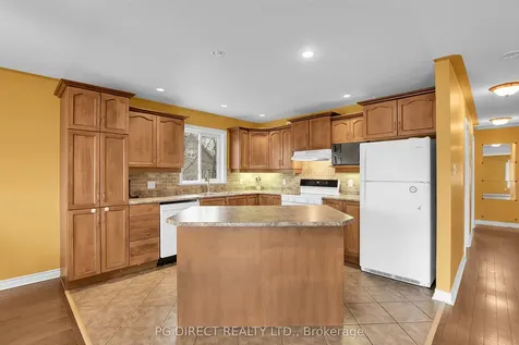 16 Mallard Street Laurentian Valley ON K8A 8N9