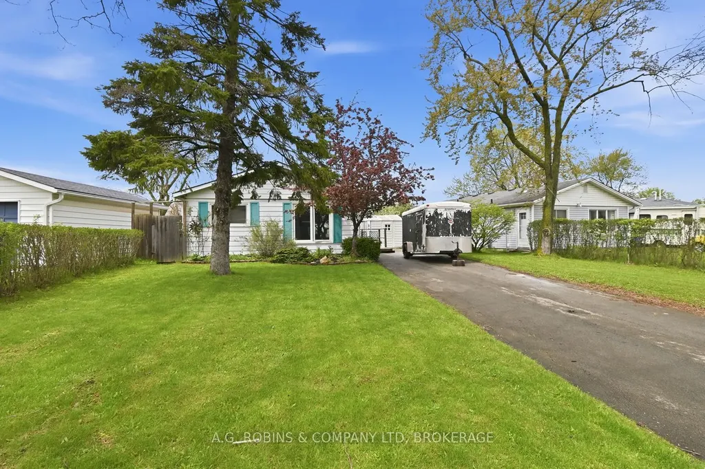 29 Lanark Crescent St. Catharines ON L2M 6E1