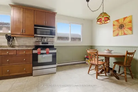 29 Lanark Crescent St. Catharines ON L2M 6E1
