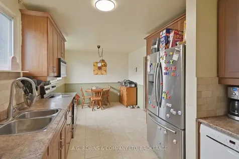 29 Lanark Crescent St. Catharines ON L2M 6E1