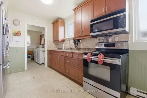 29 Lanark Crescent St. Catharines ON L2M 6E1