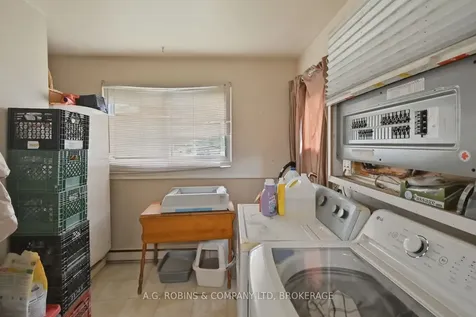 29 Lanark Crescent St. Catharines ON L2M 6E1