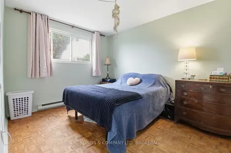 29 Lanark Crescent St. Catharines ON L2M 6E1