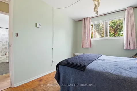 29 Lanark Crescent St. Catharines ON L2M 6E1
