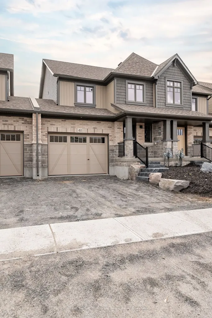 41 Charles Morley Boulevard Huntsville ON P1H 0G5