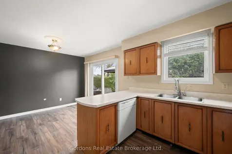 49 Corneil Street Kawartha Lakes ON K9V 5T7