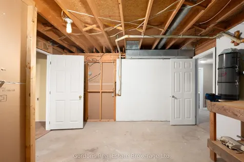 49 Corneil Street Kawartha Lakes ON K9V 5T7