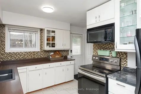 140 Margaret Street North Bay ON P1B 8G4