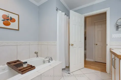 140 Margaret Street North Bay ON P1B 8G4