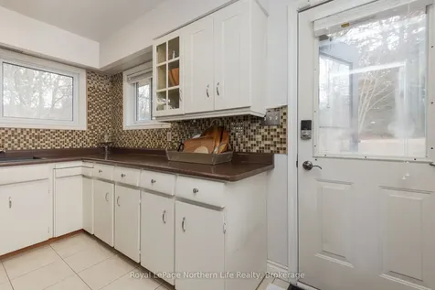 140 Margaret Street North Bay ON P1B 8G4