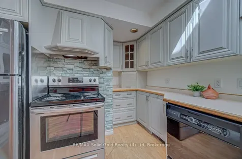 79 Woodhaven Road Kitchener ON N2C 1T9