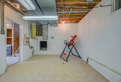 79 Woodhaven Road Kitchener ON N2C 1T9