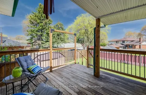 79 Woodhaven Road Kitchener ON N2C 1T9