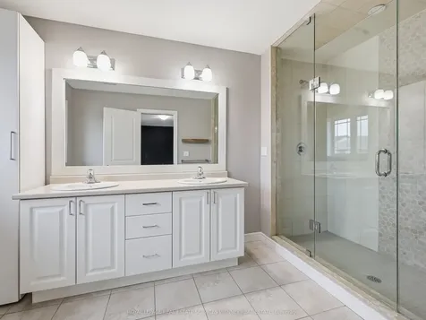 15 Cutts Crescent Hamilton ON L0R 1C0