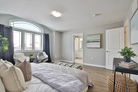 15 Cutts Crescent Hamilton ON L0R 1C0