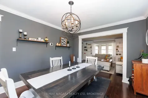 18 Maplecrest Avenue St. Catharines ON L2T 1A8