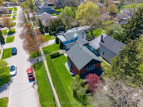 18 Maplecrest Avenue St. Catharines ON L2T 1A8