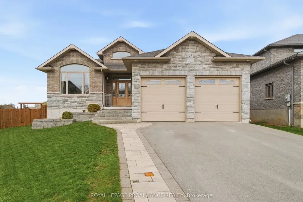 27 Blossom Court Quinte West ON K8V 0E8