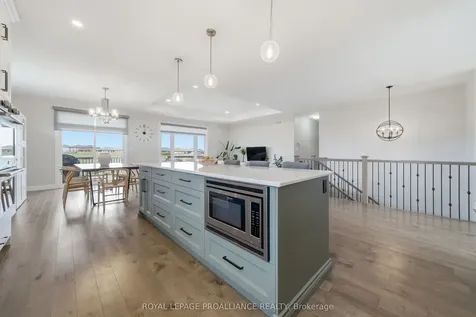 27 Blossom Court Quinte West ON K8V 0E8