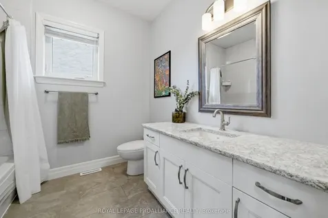 27 Blossom Court Quinte West ON K8V 0E8