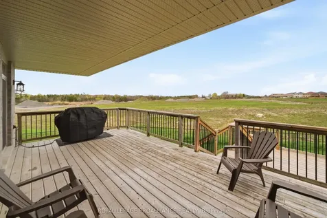27 Blossom Court Quinte West ON K8V 0E8