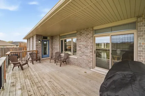 27 Blossom Court Quinte West ON K8V 0E8