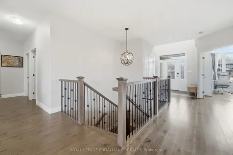 27 Blossom Court Quinte West ON K8V 0E8