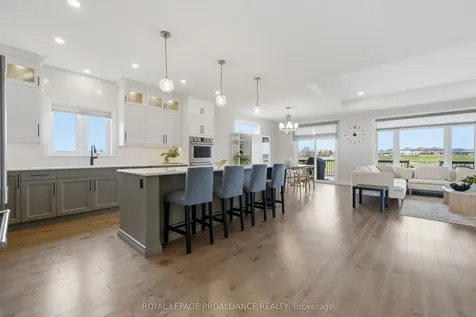 27 Blossom Court Quinte West ON K8V 0E8