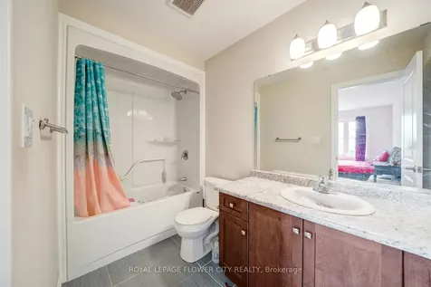 24 Sycamore Street Welland ON L3C 0H8
