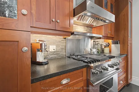61 Cambridge Street Guelph ON N1H 2V1