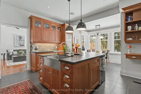 61 Cambridge Street Guelph ON N1H 2V1