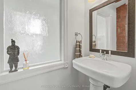 61 Cambridge Street Guelph ON N1H 2V1