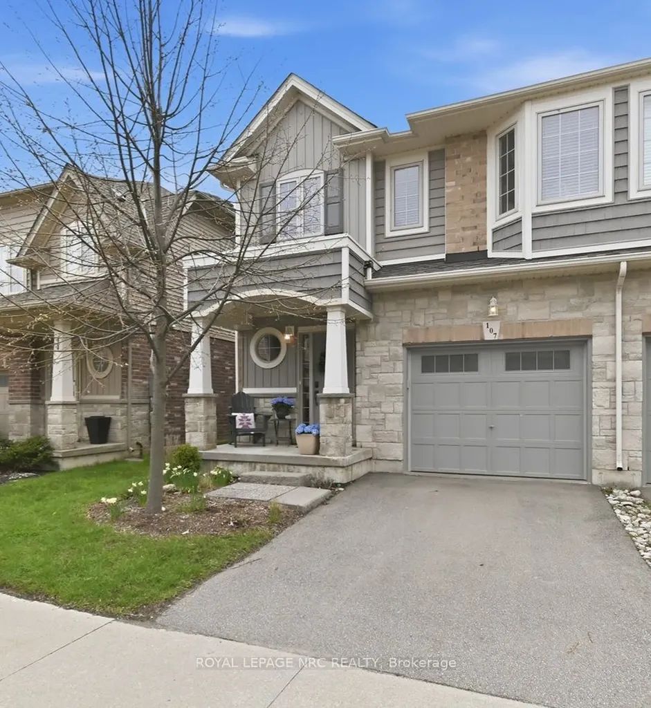 107 Dunrobin Lane Grimsby ON L3M 4E8
