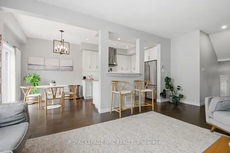 107 Dunrobin Lane Grimsby ON L3M 4E8