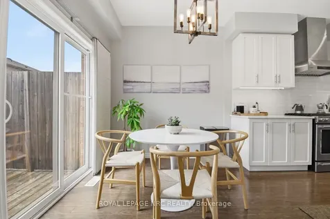 107 Dunrobin Lane Grimsby ON L3M 4E8