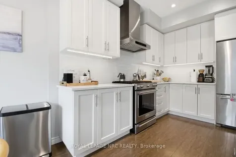 107 Dunrobin Lane Grimsby ON L3M 4E8