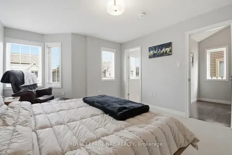 107 Dunrobin Lane Grimsby ON L3M 4E8